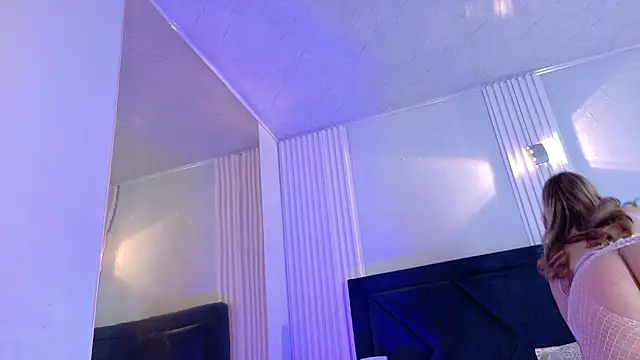 MollyCruz online show from January 18, 10:41 am