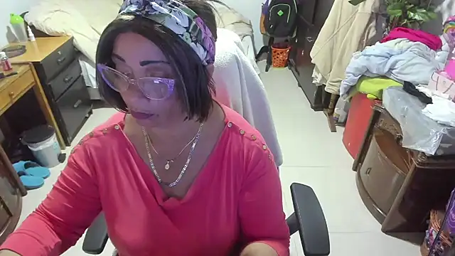 Mrs mommy  online show from February 15, 6:55 pm