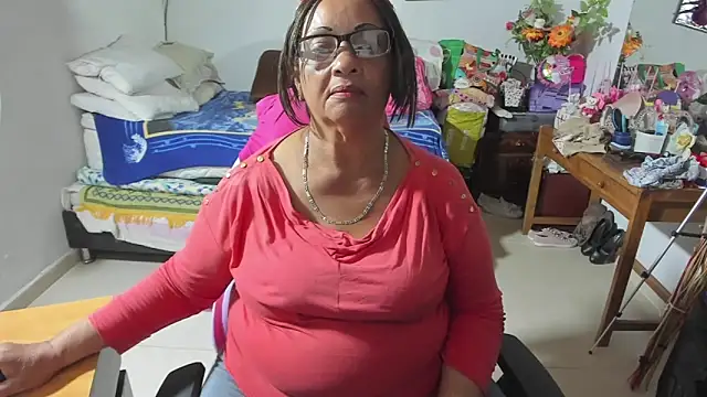 Mrs mommy  online show from September 19, 11:27 pm