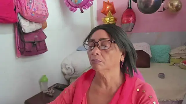 Mrs mommy  online show from March 31, 8:20 pm