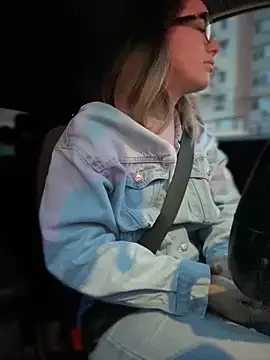 HotXMom online show from March 10, 4:17 am