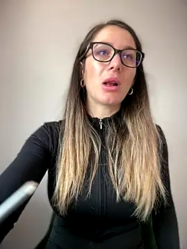 HotXMom online show from November 25, 7:19 am