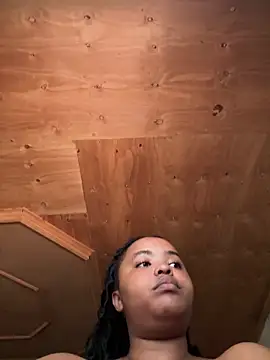 Linahlove online show from March 4, 10:35 am