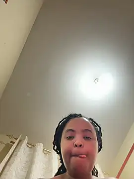 Snapshot of Linahlove chatting on July 23, 10:08 pm Linahlove online show from July 23, 10:08 pm