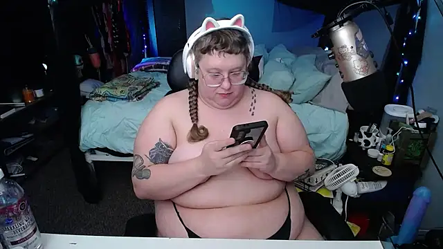 FatVeronica online show from February 20, 4:36 pm