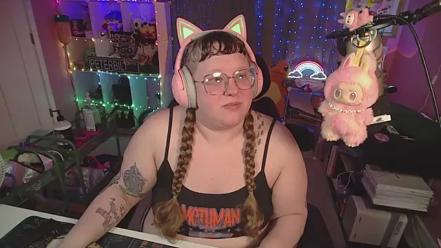 Snapshot of FatVeronica chatting on March 22, 2:20 pm FatVeronica online show from March 22, 2:20 pm