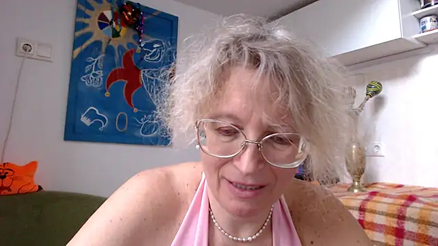 Snapshot of Zosya1111 chatting on January 12, 12:01 pm Zosya1111 online show from January 12, 12:01 pm