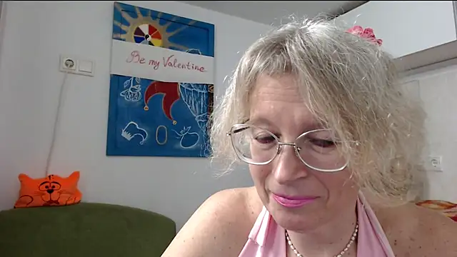 Snapshot of Zosya1111 chatting on February 14, 7:23 pm Zosya1111 online show from February 14, 7:23 pm