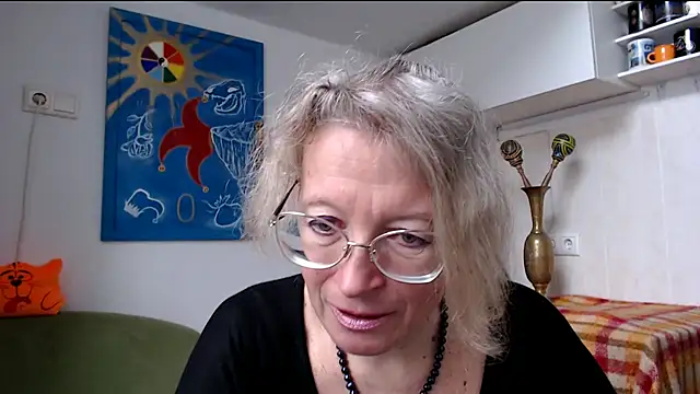 Snapshot of Zosya1111 chatting on March 5, 10:33 am Zosya1111 online show from March 5, 10:33 am