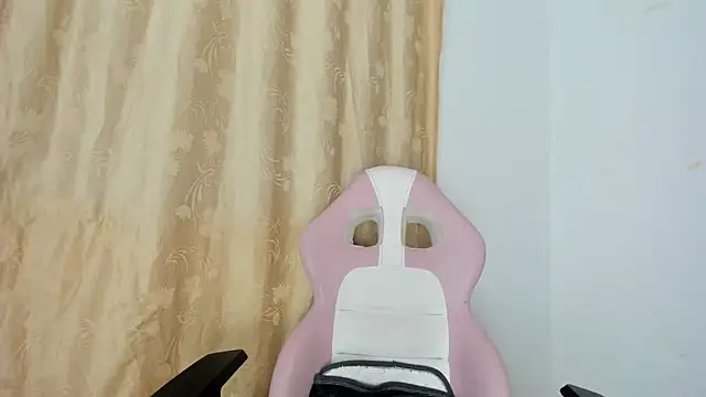 jessica hot 28 online show from February 4, 11:05 am