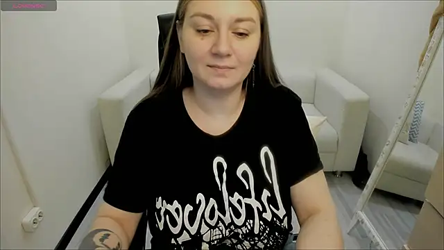 Snapshot of AlisaBacker chatting on January 23, 11:48 am AlisaBacker online show from January 23, 11:48 am