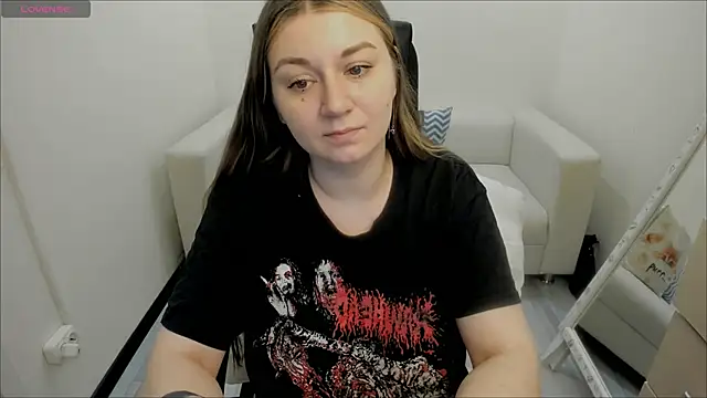 Snapshot of AlisaBacker chatting on January 28, 8:04 pm AlisaBacker online show from January 28, 8:04 pm