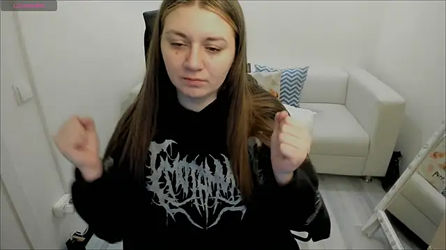 Snapshot of AlisaBacker chatting on January 29, 9:23 am AlisaBacker online show from January 29, 9:23 am