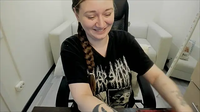 Snapshot of AlisaBacker chatting on March 8, 12:00 am AlisaBacker online show from March 8, 12:00 am