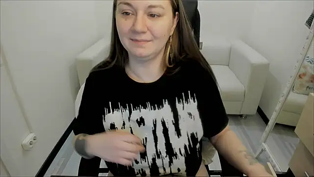 Snapshot of AlisaBacker chatting on March 14, 1:46 pm AlisaBacker online show from March 14, 1:46 pm