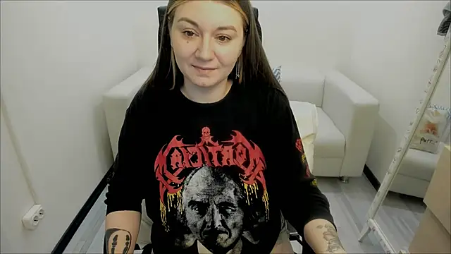 Snapshot of AlisaBacker chatting on March 20, 4:31 pm AlisaBacker online show from March 20, 4:31 pm