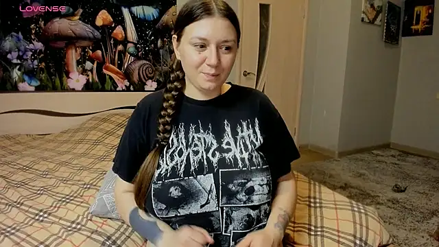 Snapshot of AlisaBacker chatting on October 10, 3:55 pm AlisaBacker online show from October 10, 3:55 pm