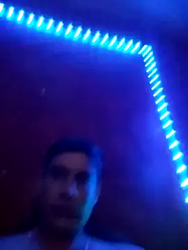 Snapshot of chicovergudo27 chatting on November 2, 9:11 am chicovergudo27 online show from November 2, 9:11 am