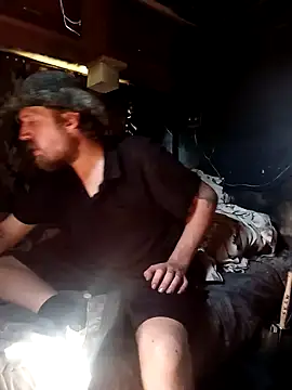 hothippie420 online show from September 17, 5:47 pm