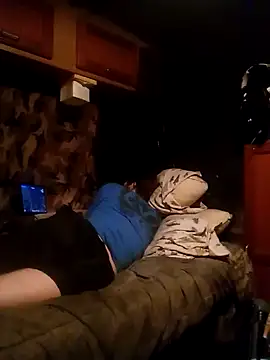 hothippie420 online show from September 18, 5:53 am