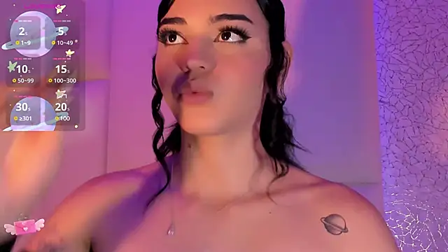 Snapshot of Summer_walkerr chatting on January 17, 6:44 pm Summer walkerr online show from January 17, 6:44 pm