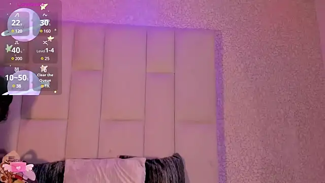 Snapshot of Summer_walkerr chatting on February 8, 12:28 pm Summer walkerr online show from February 8, 12:28 pm