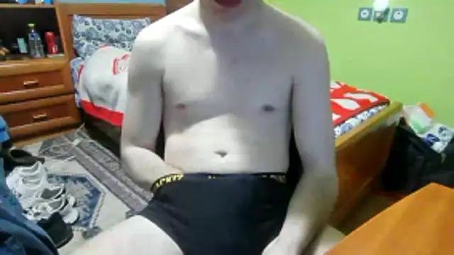 Snapshot of AvarageEuropeGuy chatting on April 30, 1:39 pm AvarageEuropeGuy online show from April 30, 1:39 pm