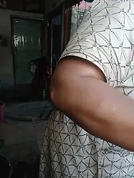 Snapshot of Ivy-09 chatting on February 27, 5:18 am Ivy-09 online show from February 27, 5:18 am