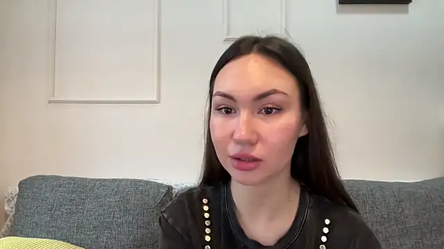 Snapshot of GIGI_BENNET chatting on March 8, 8:11 am GIGI BENNET online show from March 8, 8:11 am