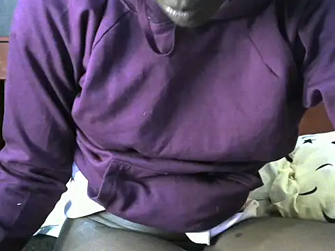 Snapshot of Cute_ninah chatting on October 13, 1:33 pm Cute ninah online show from October 13, 1:33 pm