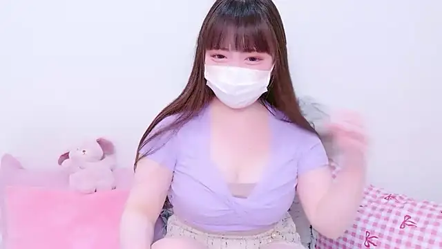 Snapshot of x--Miu--x chatting on March 10, 11:15 am x--Miu--x online show from March 10, 11:15 am