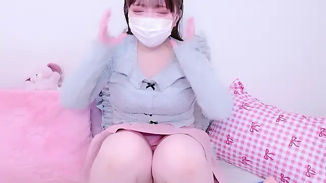 Snapshot of x--Miu--x chatting on March 26, 12:11 pm x--Miu--x online show from March 26, 12:11 pm