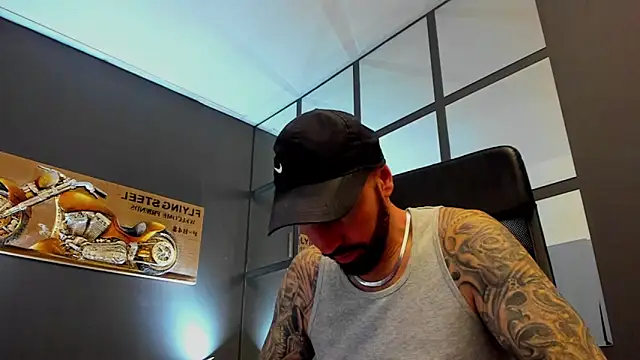 AronGrant online show from December 4, 10:57 am