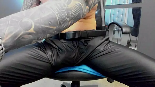 AronGrant online show from March 8, 9:24 am