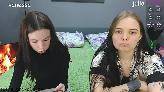 doll lol  online show from December 5, 8:22 pm