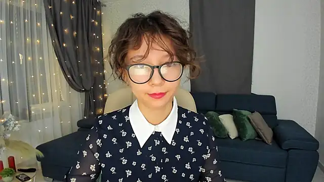 AgnieszkaBanana online show from March 7, 4:35 am