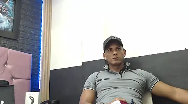 Chris Dick23 online show from March 11, 3:48 am