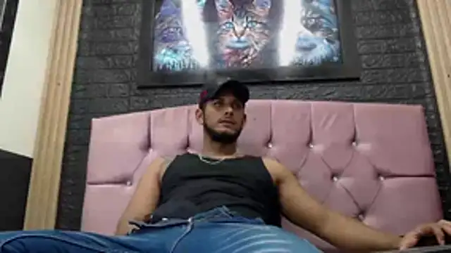 Chris Dick23 online show from November 21, 4:55 am