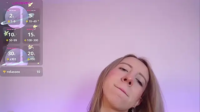 Miiaa doll online show from October 17, 1:35 pm