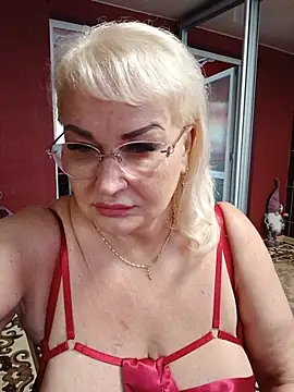 Snapshot of Jemma_Cori chatting on May 17, 10:11 am Jemma Cori online show from May 17, 10:11 am