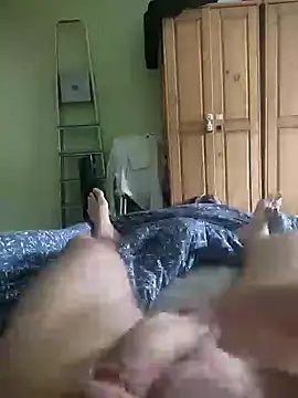 Snapshot of terisdfg chatting on October 4, 11:19 am terisdfg online show from October 4, 11:19 am