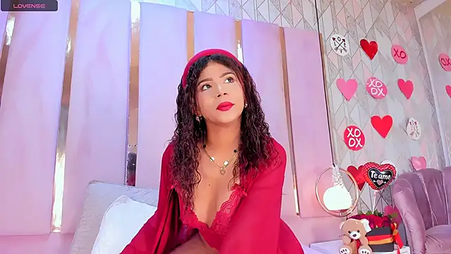 Snapshot of AlinaSweett chatting on February 14, 3:15 pm AlinaSweett online show from February 14, 3:15 pm