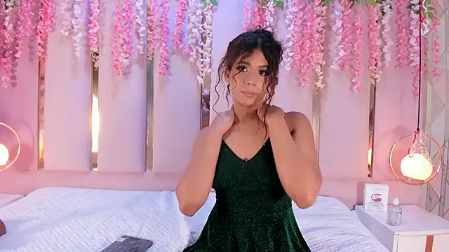 Snapshot of AlinaSweett chatting on March 10, 9:18 pm AlinaSweett online show from March 10, 9:18 pm