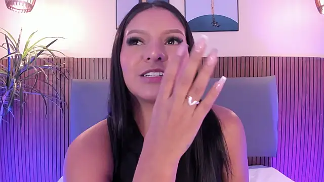 NicolleeEvanss online show from November 17, 12:33 pm