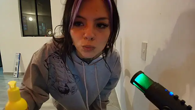 Alicia Ortiiz online show from January 31, 1:54 am