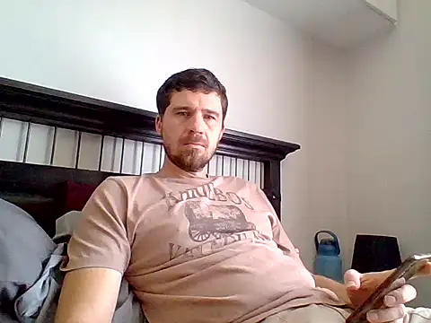 Snapshot of GrootV0o3lSA chatting on December 16, 7:26 am GrootV0o3lSA online show from December 16, 7:26 am