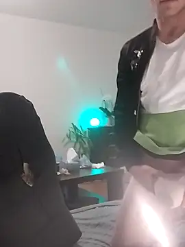 Kamien32 online show from December 22, 9:45 pm