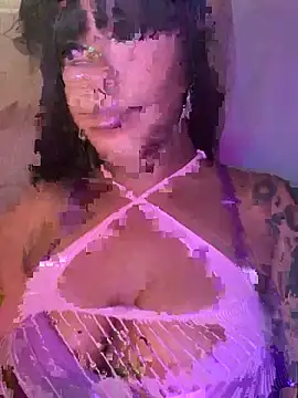 Snapshot of rayemillian chatting on April 15, 7:58 pm rayemillian online show from April 15, 7:58 pm