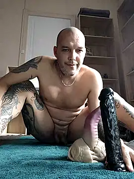 Snapshot of Psykoanal@xh chatting on November 2, 1:24 pm Psykoanalxh online show from November 2, 1:24 pm