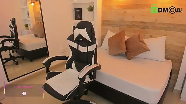 candy summer28 online show from November 11, 7:25 pm